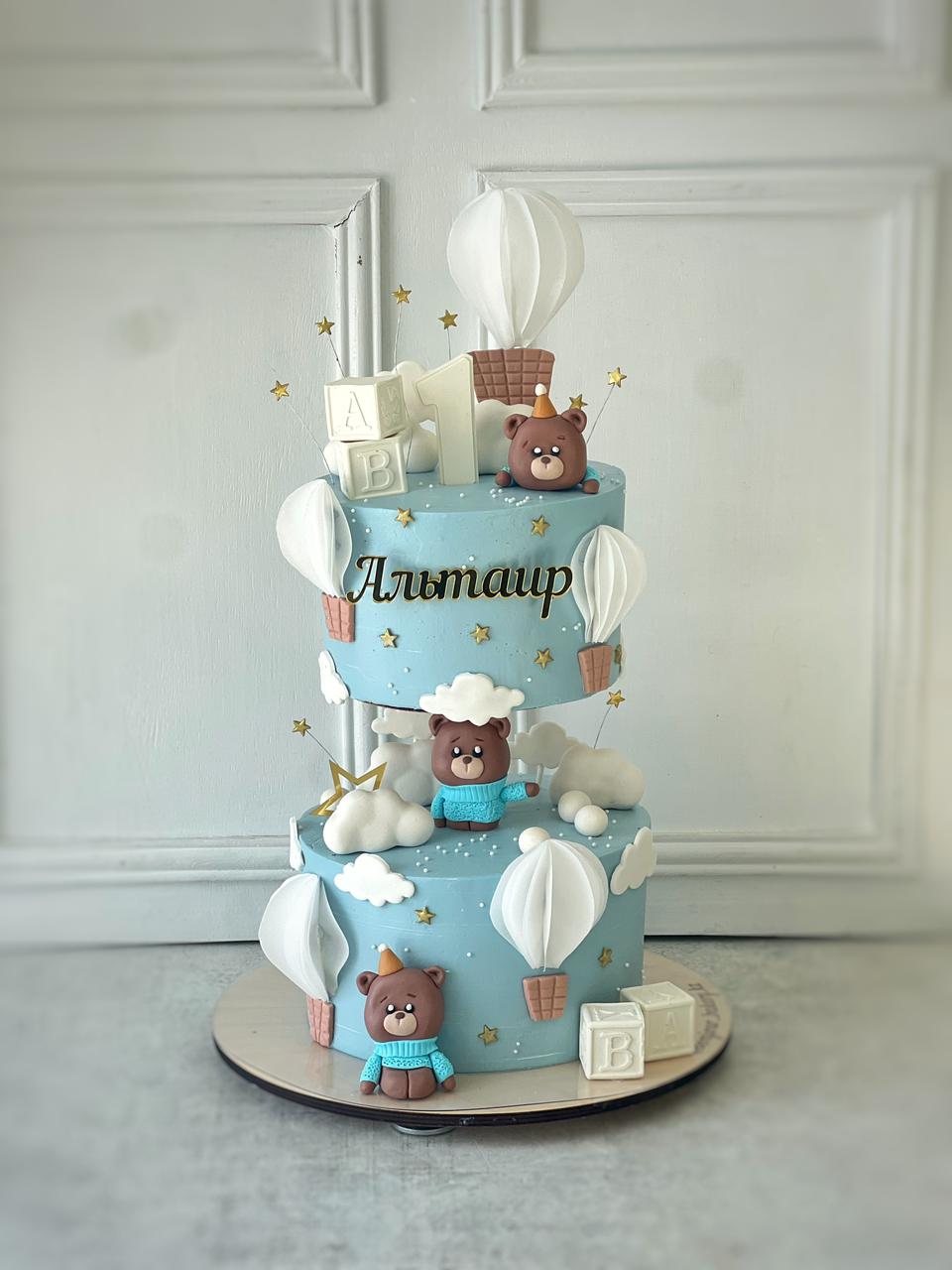 Торт на годик ребенку с красивым дизайном - Bonjour Bakery Алматы